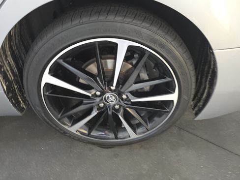 Used 2020 Toyota Camry XSE FWD image 33
