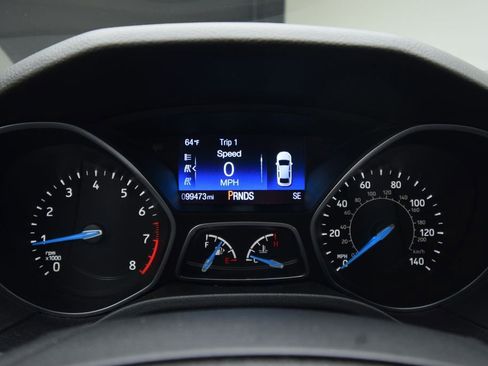 Used 2016 Ford Focus SE w/ SE Sport Package image 14