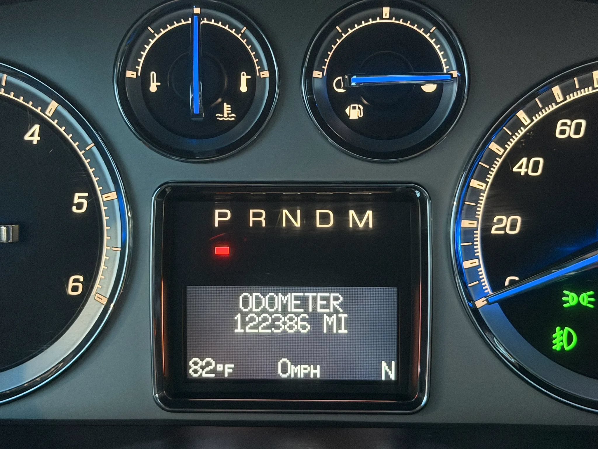 Used 2011 Cadillac Escalade ESV Luxury AWD/4WD image 5