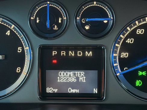 Used 2011 Cadillac Escalade ESV Luxury AWD/4WD image 5