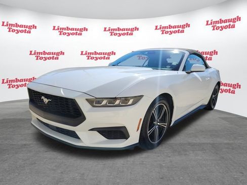 Used 2024 Ford Mustang Convertible image 16