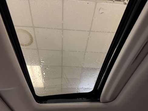 Used 2025 Honda CR-V EX-L image 44