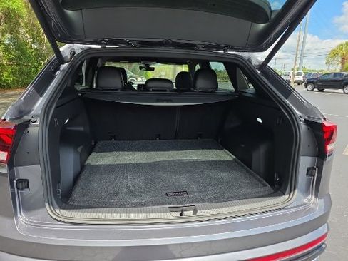 Used 2024 Volkswagen Atlas Cross Sport SEL R-Line image 20