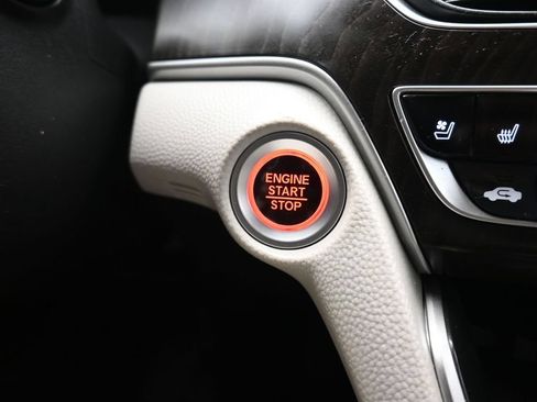 Used 2018 Honda Accord Touring image 25