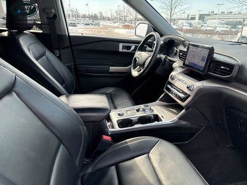 Used 2023 Ford Explorer XLT w/ Equipment Group 202A image 10