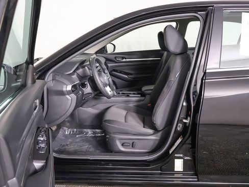 Used 2021 Nissan Altima 2.5 SV AWD/4WD image 23