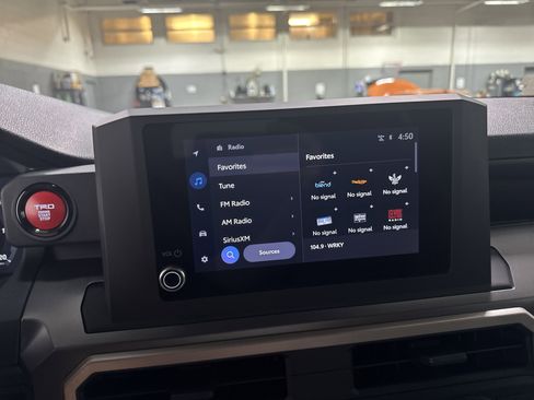 Used 2024 Toyota Tacoma TRD Off-Road image 23