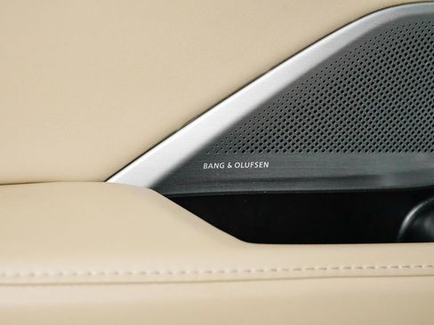 Certified 2025 Acura MDX w/ Technology Package image 8