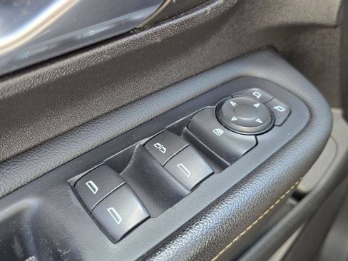 Used 2018 GMC Terrain SLE w/ Driver Convenience Package AWD/4WD image 28