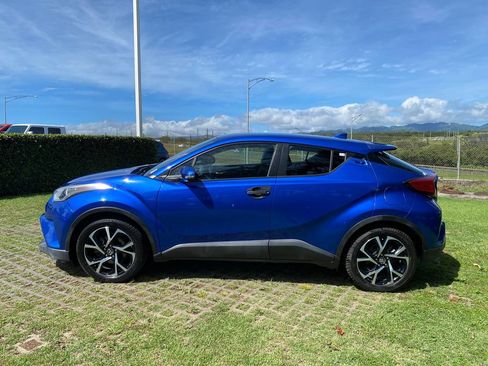 Used 2018 Toyota C-HR XLE FWD image 4