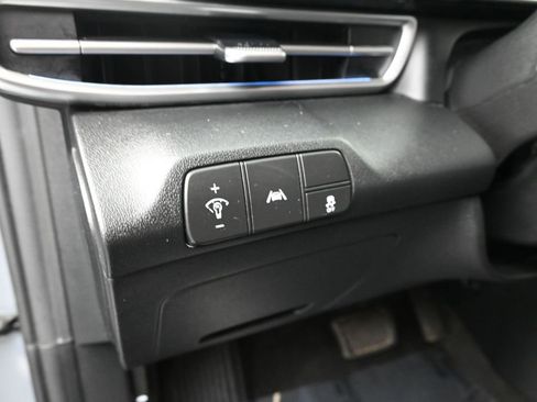 Certified 2021 Hyundai Elantra Limited image 24