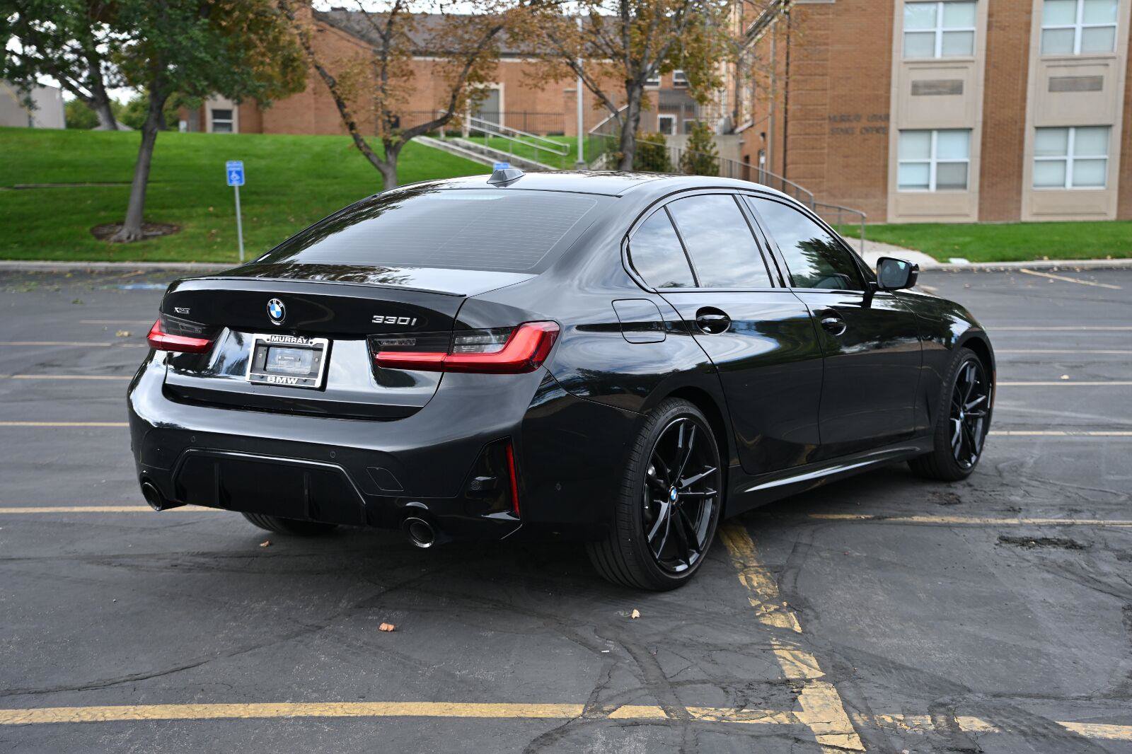 Used 2024 BMW 330i xDrive Sedan w/ M Sport Package AWD/4WD image 5