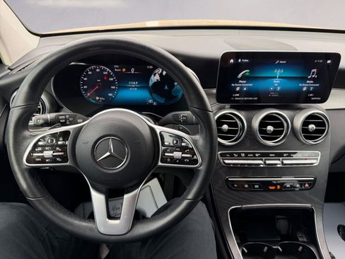 Used 2022 Mercedes-Benz GLC 300 image 10