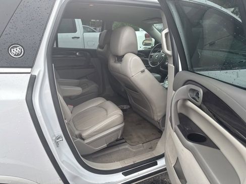 Used 2017 Buick Enclave Premium image 7