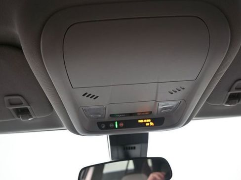 Used 2021 Chevrolet Equinox LS w/ LS Convenience Package image 6