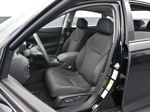 Used 2025 Honda Accord SE image 10