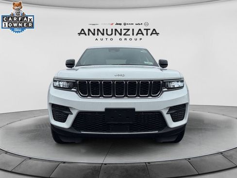 Certified 2025 Jeep Grand Cherokee Laredo X w/ Luxury Tech Group I AWD/4WD image 8