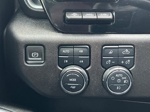 Used 2024 Chevrolet Silverado 3500 High Country w/ High Country Premium Package image 40