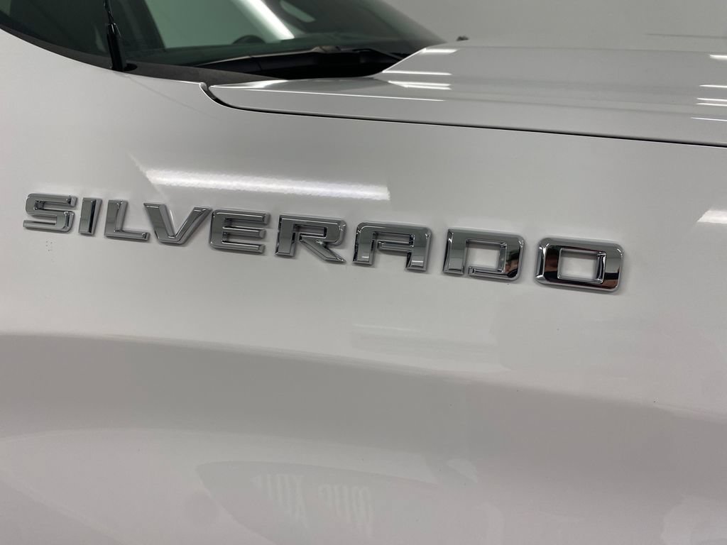 Used 2026 Chevrolet Silverado 1500 RST AWD/4WD image 6