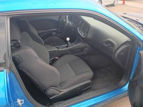 Used 2018 Dodge Challenger R/T RWD image 11