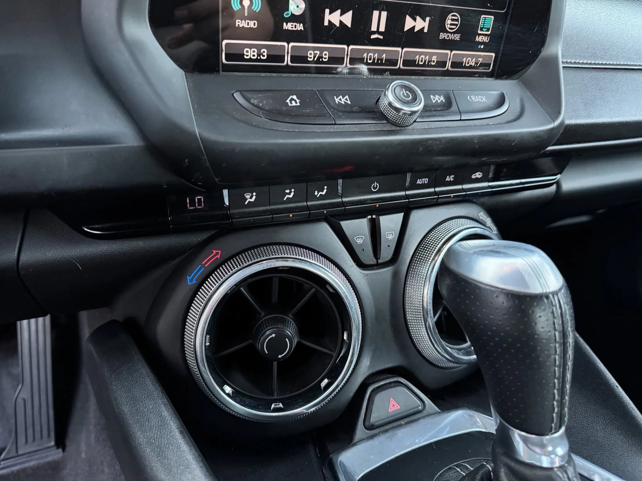 Used 2017 Chevrolet Camaro SS RWD image 24