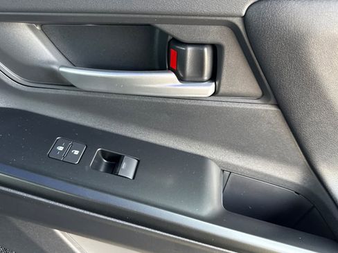 New 2026 Subaru Solterra AWD/4WD image 19