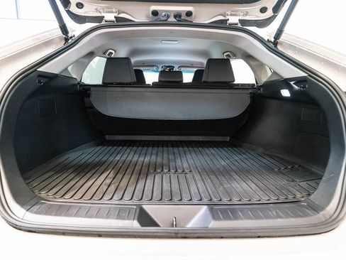 Certified 2024 Toyota Venza LE AWD/4WD image 32