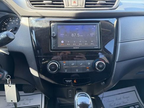 Used 2017 Nissan Rogue S w/ S Appearance Package image 24