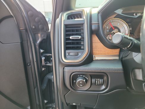 Used 2019 RAM 2500 Limited AWD/4WD image 20