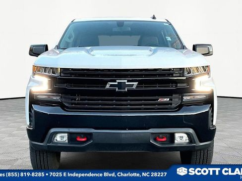 Used 2022 Chevrolet Silverado 1500 LT Trail Boss w/ Convenience Package II image 2