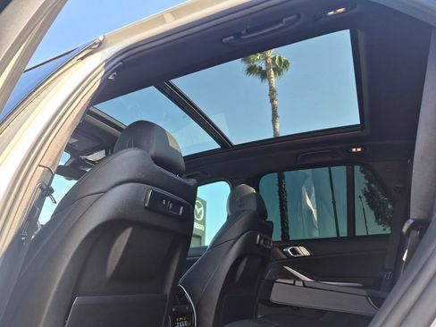 Used 2022 BMW X5 sDrive40i w/ Premium Package image 31