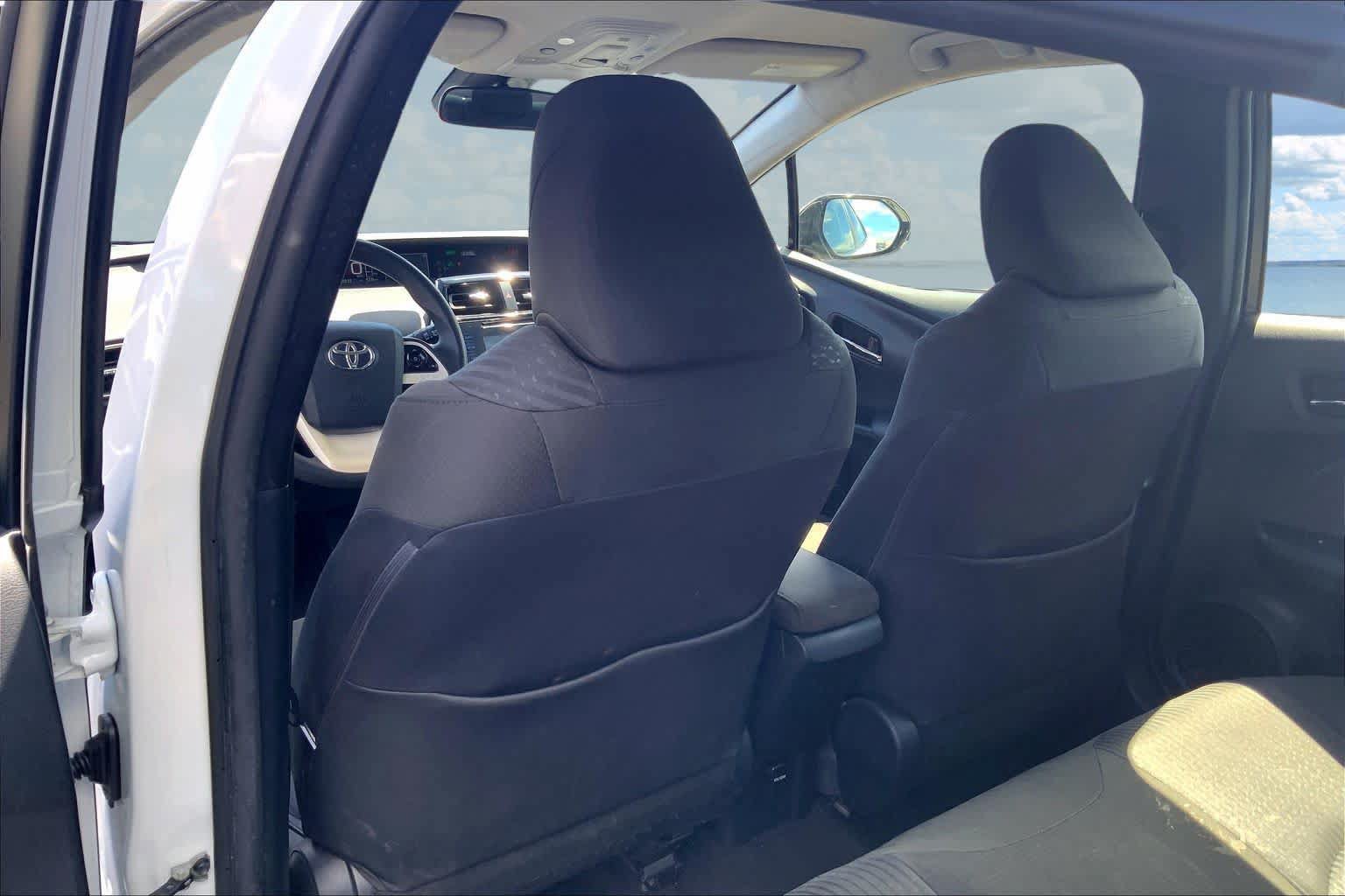 Used 2018 Toyota Prius One FWD image 12