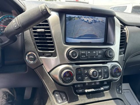 Used 2018 Chevrolet Suburban Premier AWD/4WD image 23