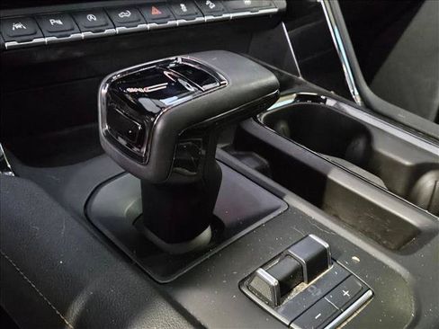 Used 2023 GMC Sierra 1500 AT4 w/ AT4 Premium Package AWD/4WD image 12
