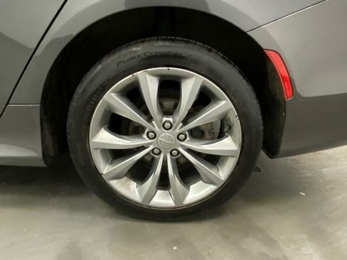 Used 2016 Chrysler 200 S w/ Comfort Group image 15