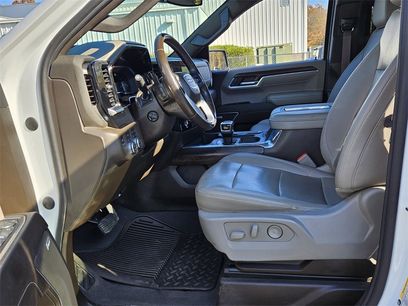 Used 2022 GMC Sierra 1500 SLT w/ SLT Convenience Package