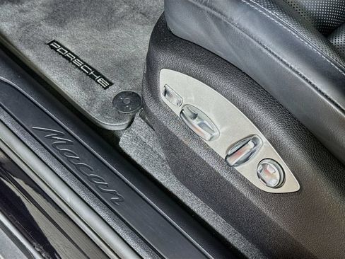 Certified 2023 Porsche Macan AWD/4WD image 23