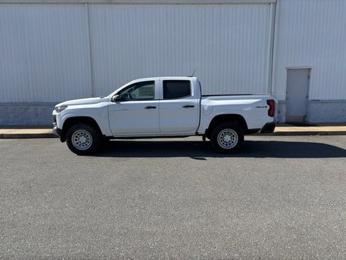 New 2026 Chevrolet Colorado W/T image 12