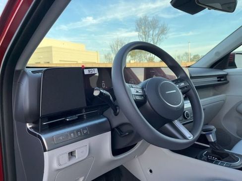 New 2026 Hyundai Kona SE image 14