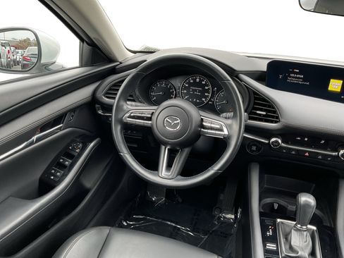 Used 2023 MAZDA MAZDA3 s FWD image 11