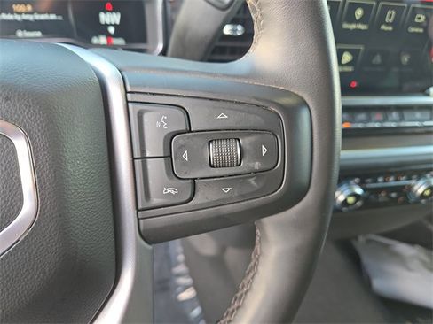 Used 2025 GMC Sierra 1500 SLT image 19