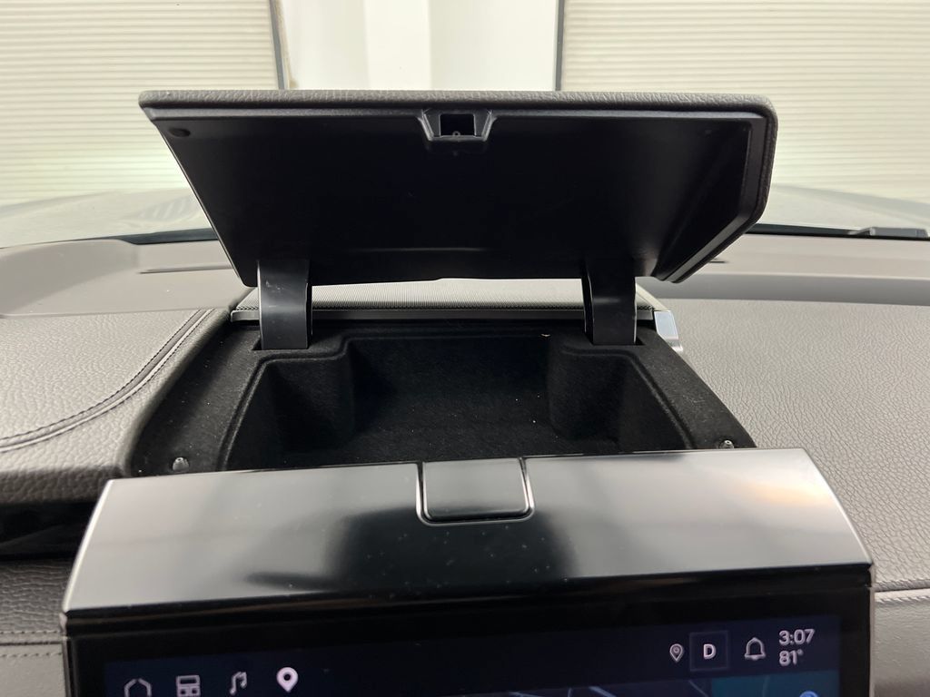 Used 2025 GMC Yukon XL Denali RWD image 68