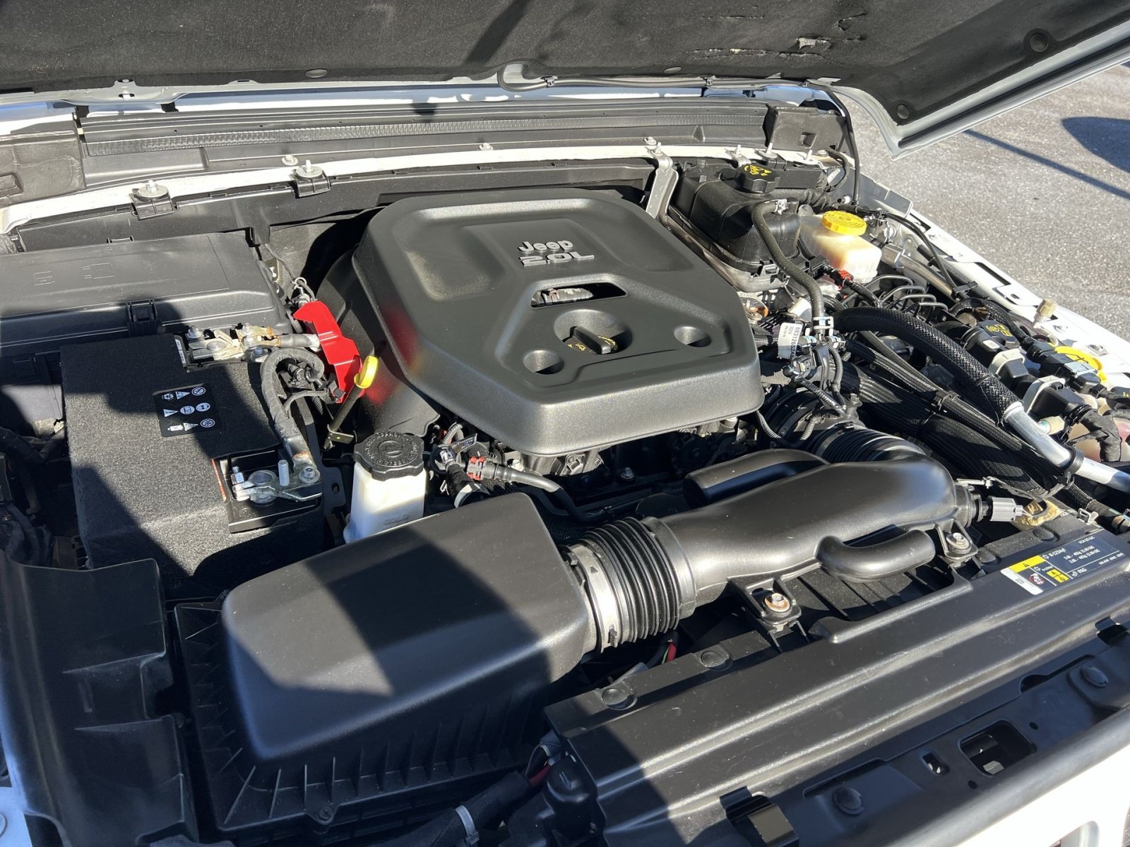 Used 2020 Jeep Wrangler Unlimited Sahara AWD/4WD image 27