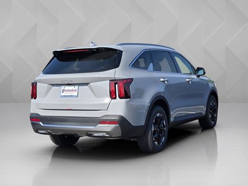New 2026 Kia Sorento S image 4