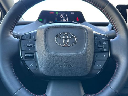 Used 2024 Toyota Prius Prime SE image 23