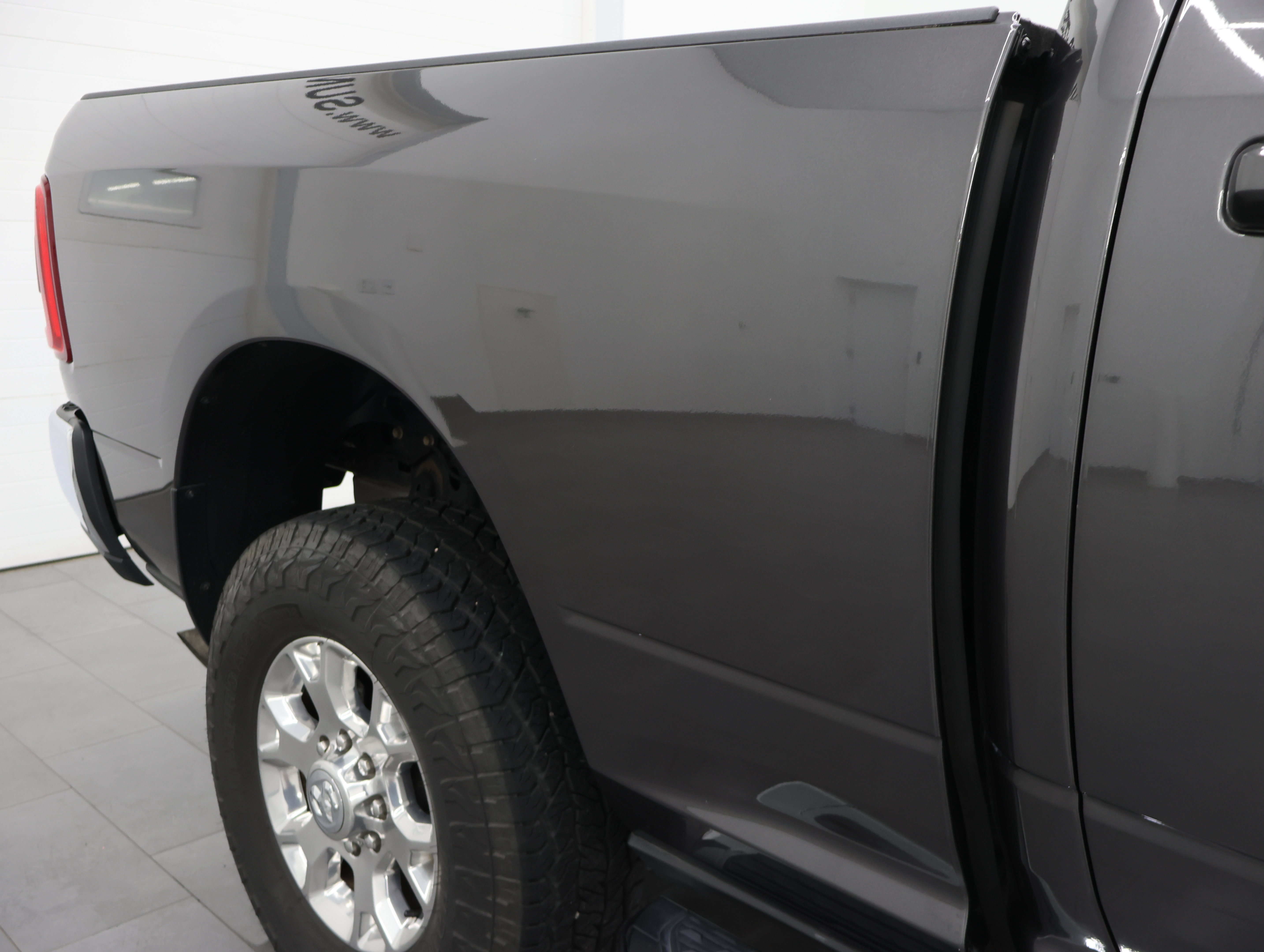 Used 2023 RAM 2500 Laramie AWD/4WD image 27