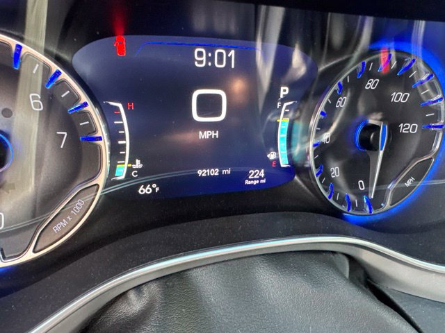 Used 2019 Chrysler Pacifica Touring-L Plus w/ Advanced Safetytec Group FWD image 11
