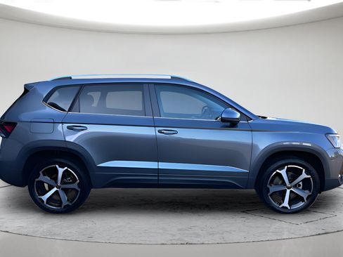 New 2025 Volkswagen Taos SEL AWD/4WD image 2