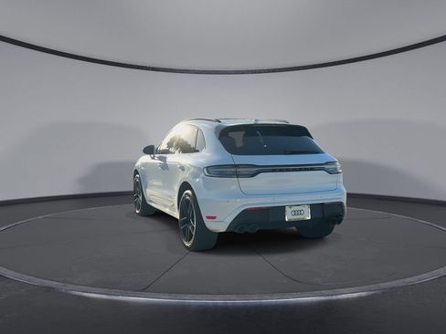 Used 2022 Porsche Macan S AWD/4WD image 7