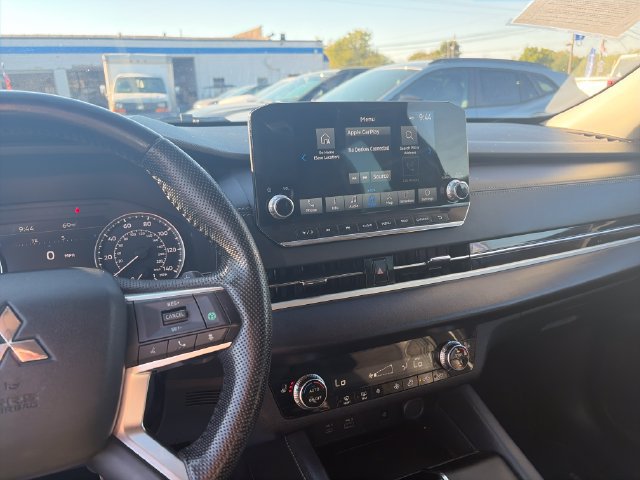 Used 2022 Mitsubishi Outlander SE AWD/4WD image 17